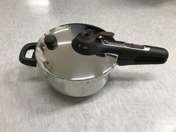 가정용 압력냄비 및 압력솥(S/S, 슬라이드식, 스프링식, 기타(고무붓슈식)) Pressure cooker 4.5L