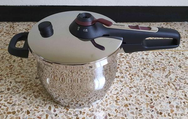 가정용 압력냄비 및 압력솥(압력솥) TUPPERWARE PRESSURE COOKER 6.5L