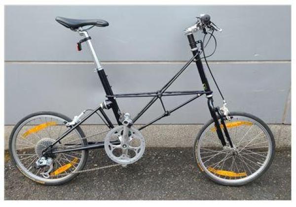 이륜자전거 MOULTON BICYCLE