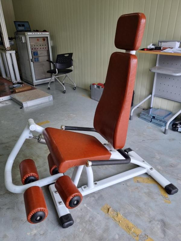 헬스기구(고정식 운동기구) GYM EQUIPMENT H05 Leg extension