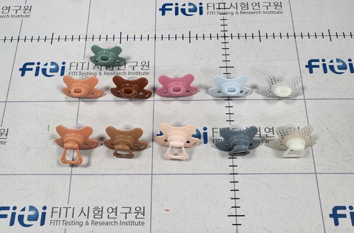 합성수지제 어린이용품 노리개 젖꼭지