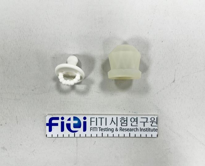 합성수지제 어린이용품 봉봉 탄생석 노리개 젖꼭지