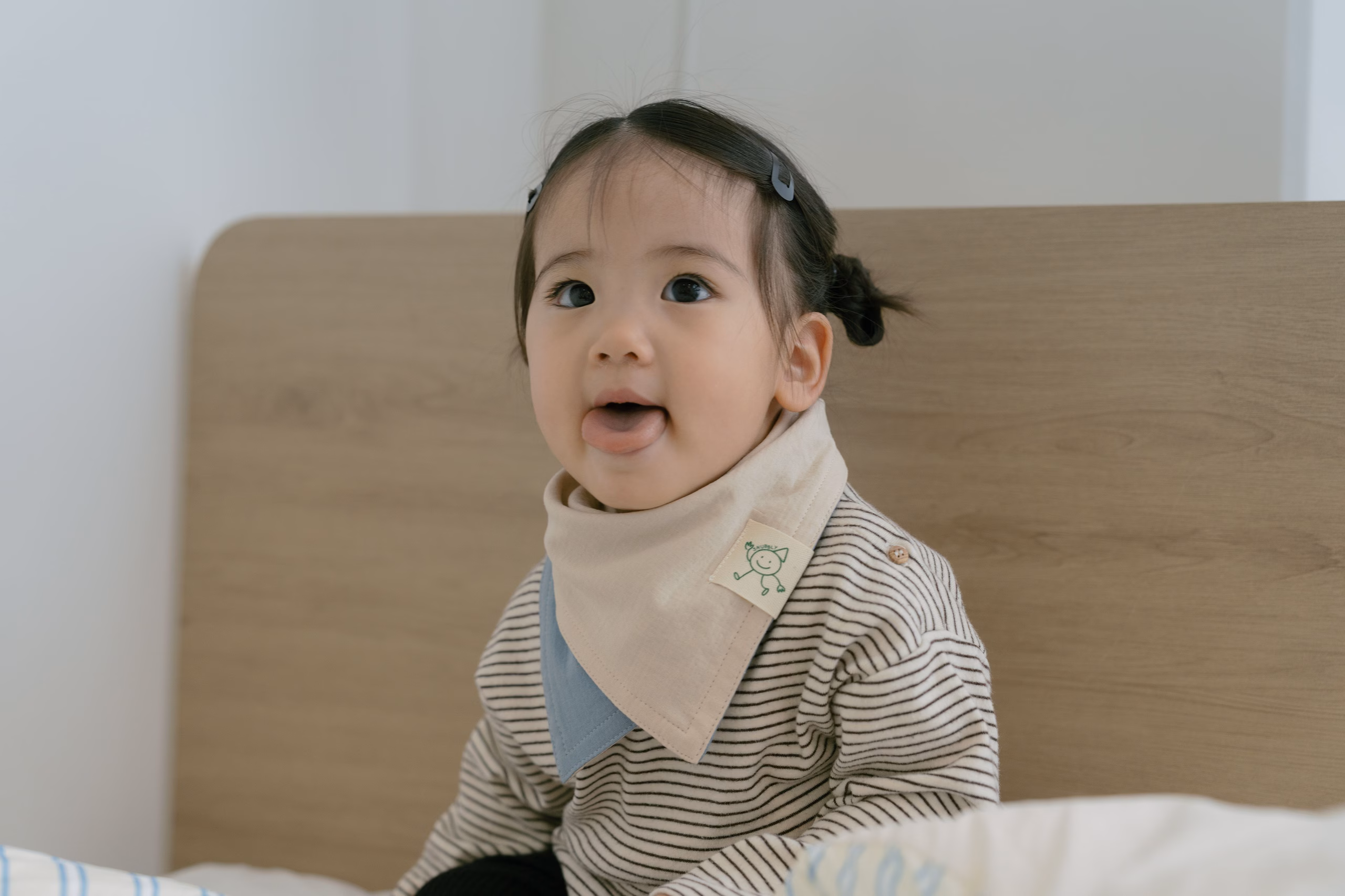 유아용 섬유제품 스너블리 턱받이